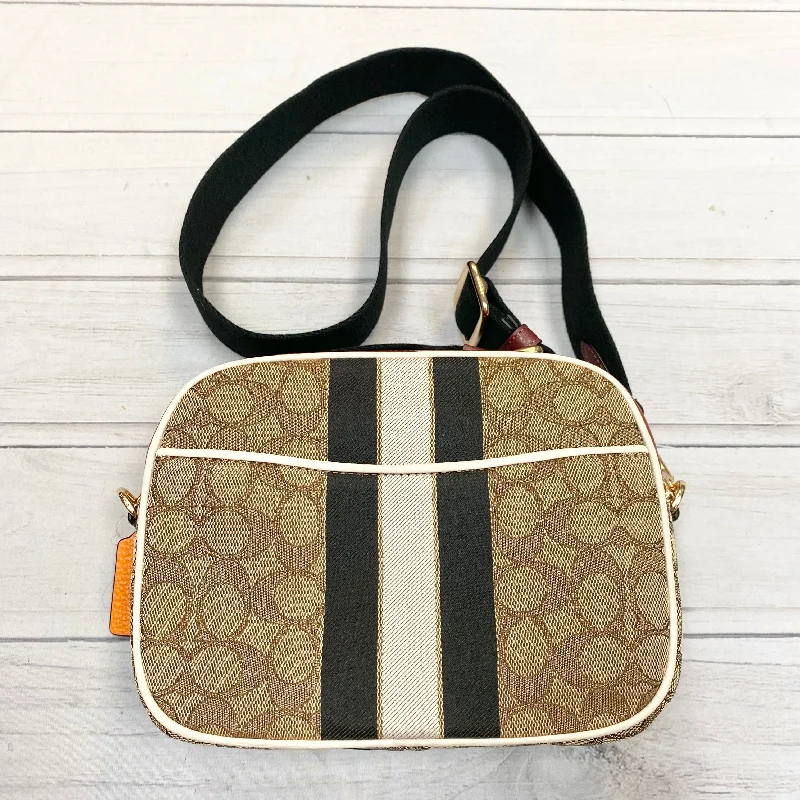 Crossbody Designer By Coach  Size: Medium