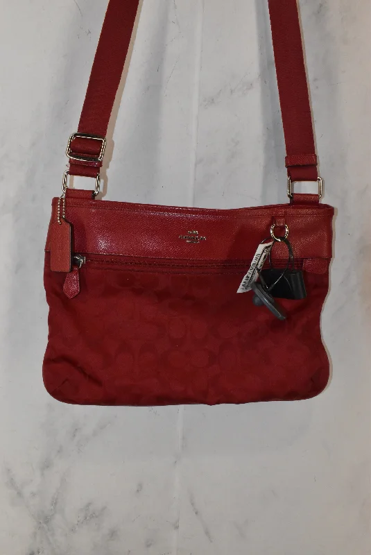 Crossbody Designer By Coach  Size: Medium