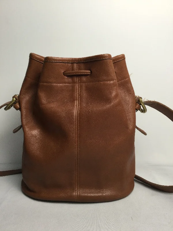 Crossbody Designer By Coach  Size: Medium