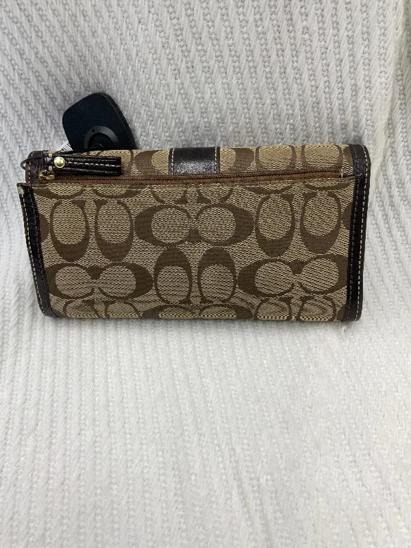 Wallet Designer By Coach  Size: Large