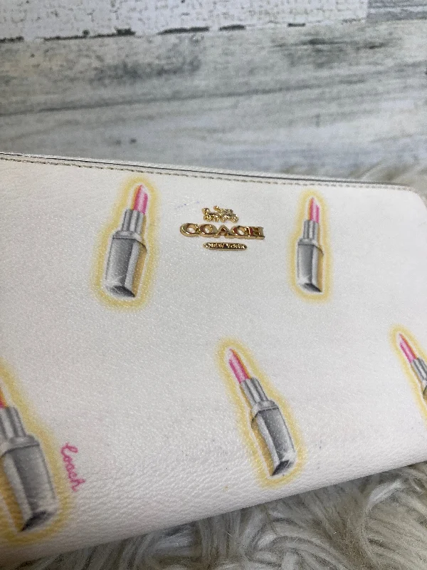 Wallet Designer By Coach  Size: Large