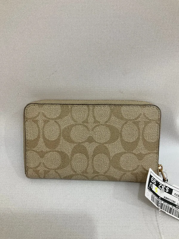 Wallet Designer By Coach  Size: Medium