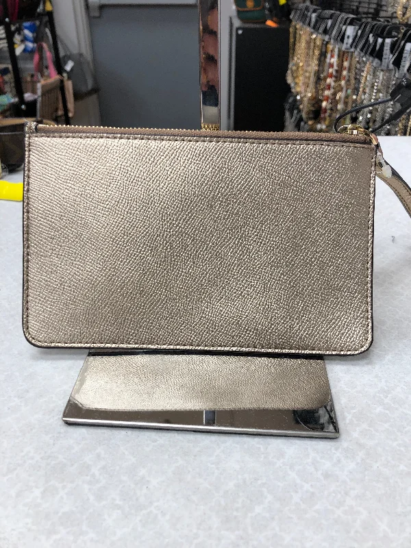 Wristlet Designer By Coach  Size: Medium