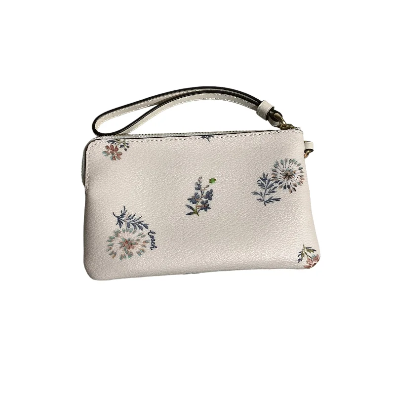 Wristlet Designer By Coach  Size: Small