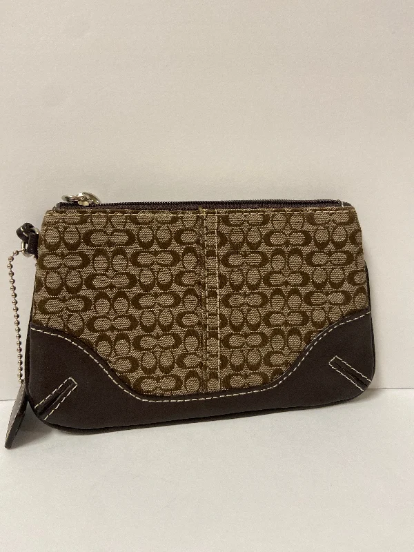 Wristlet Designer By Coach  Size: Small