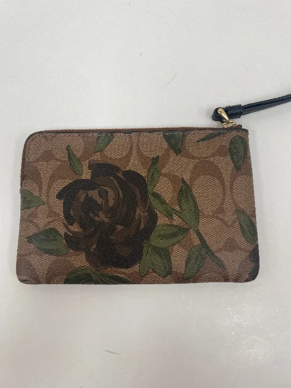 Wristlet Designer By Coach  Size: Small