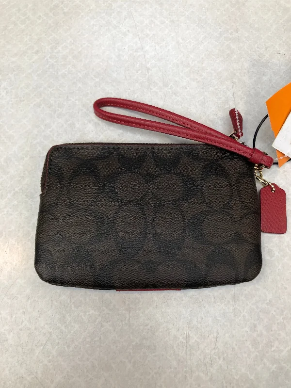 Wristlet Designer By Coach  Size: Small