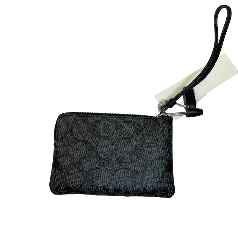 Wristlet Designer By Coach  Size: Small