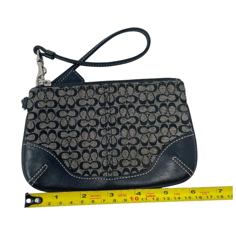 Wristlet Designer By Coach  Size: Small