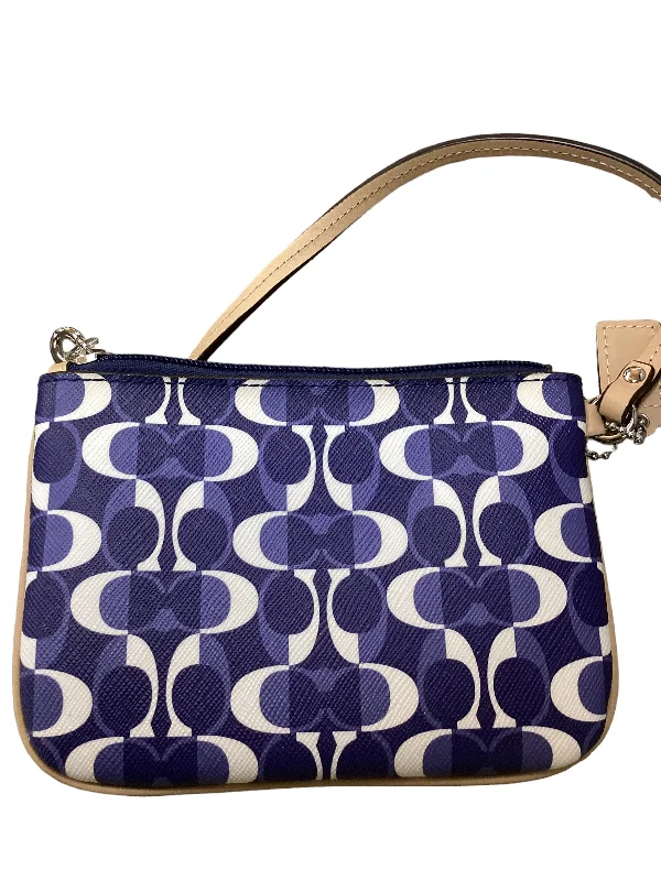 Wristlet Designer By Coach  Size: Small