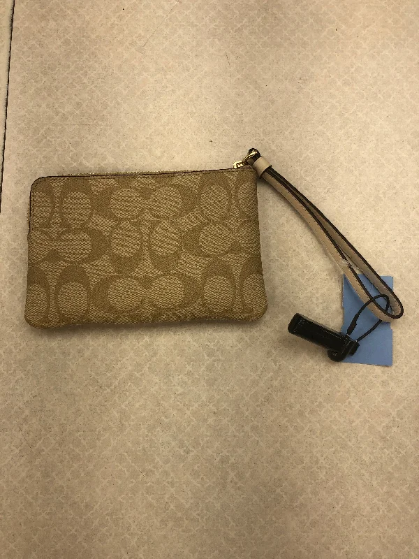 Wristlet Designer By Coach  Size: Small