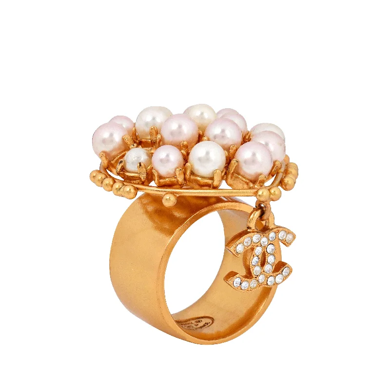 Chanel Gold Heart & Pearl Ring w/ CC Drip (Size 6)